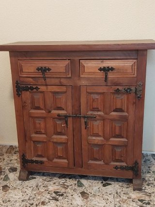 Mueble antiguo de madera