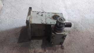Cabezal Huron para Fresadora universal MILKO 20.