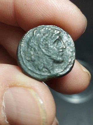 Moneda Griega de Bronce - Dios Apolo