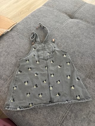 Peto vestido gris con estampado de Mickey