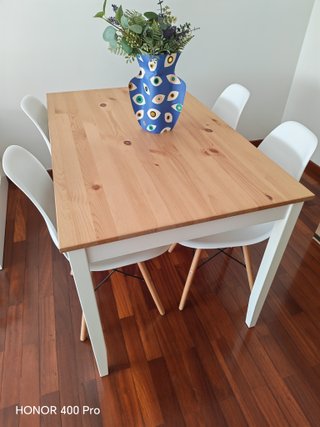 Mesa de Salón IKEA Lerhamn con 4 Sillas