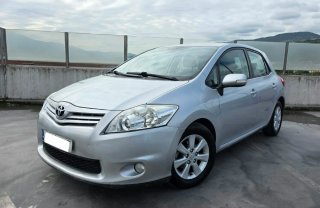Toyota Auris 2012