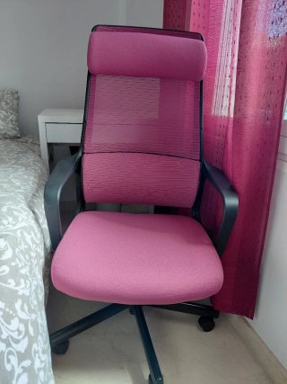 Silla de escritorio ergonómica rosa