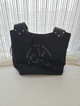 Bolso Calvin Klein Negro