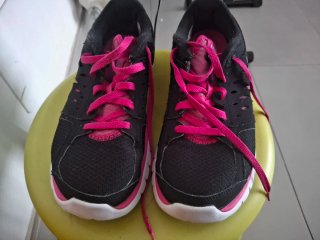 Zapatillas Nike Negras y Rosas Talla 37