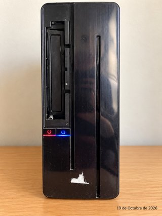 Ordenador de sobremesa con monitor LG
