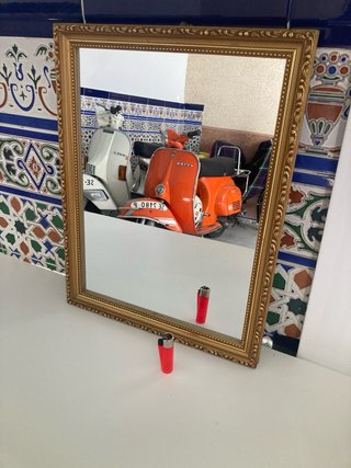Espejo con Marco Dorado