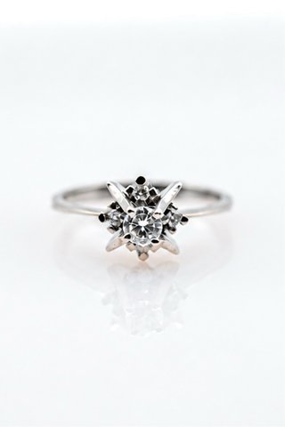 Anillo de Oro Blanco 18k con Brillantes