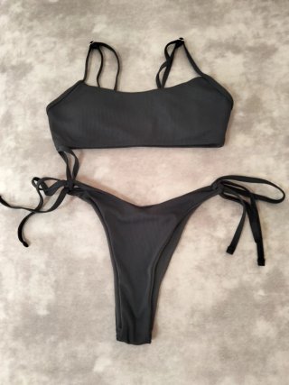 Bikini negro