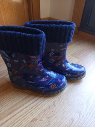 Botas de agua infantiles. Talla 28