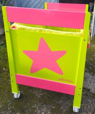 Minicuna Alondra con Vestiduras