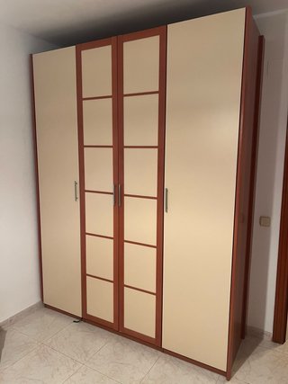 Armario de 4 puertas