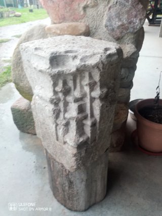 Capitel de piedra tallada escolto ofertes?