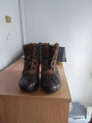 Botines marrones con forro de pelo