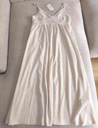 Vestido Largo Con Vainicas Color Crema