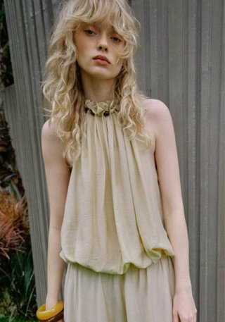 Top Halter Beige con Abalorios Zara
