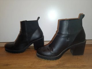 Botas de cuero negras