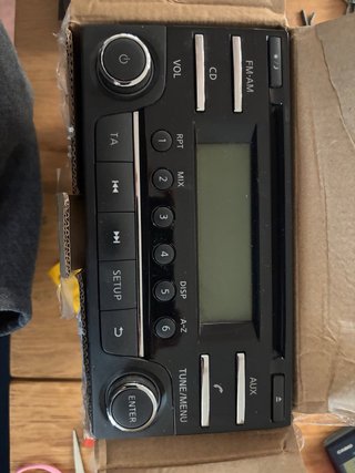 Radio Nissan NT400