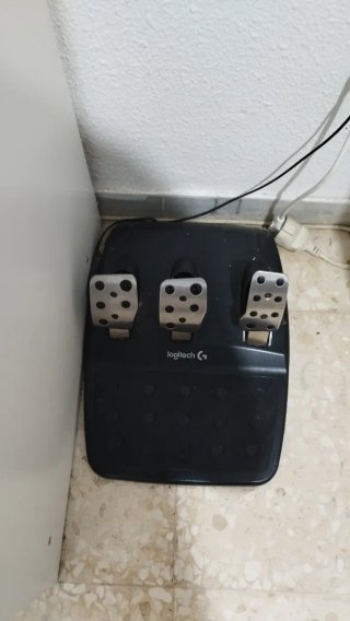 Volante, Pedales y Cambio Logitech para PS