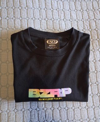 Camiseta BZRP Bershka negra