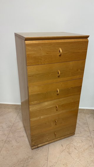 Buc de cajones de madera