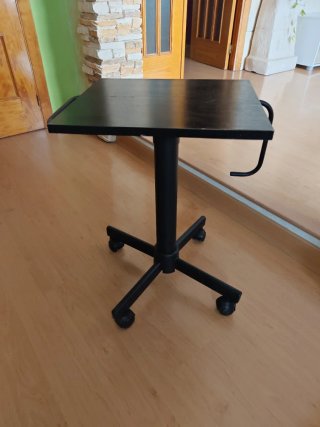 Mesa Auxiliar Negra con Ruedas