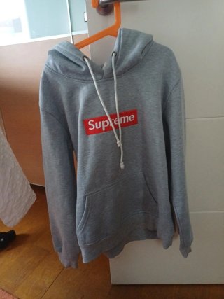 Sudadera Supreme Gris