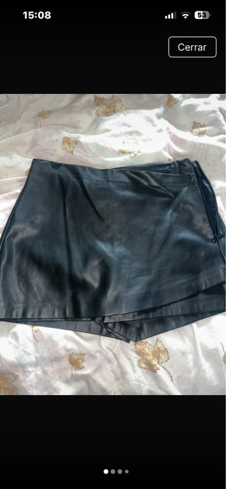 Falda pantalón de cuero negra