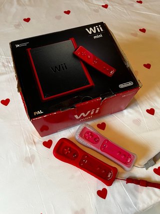 Nintendo Wii Mini Roja con mandos