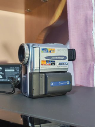 Videocámara Sony Handycam DCR-PC8E Mini DV
