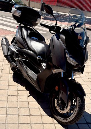 Yamaha XMAX 400 ABS