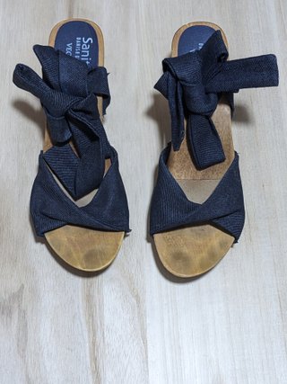 Sandalia Sanita en tejido vaquero, suela de madera