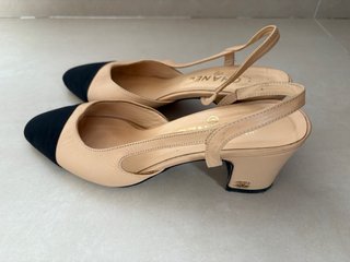 Zapatos Beige y Negros Talla 38