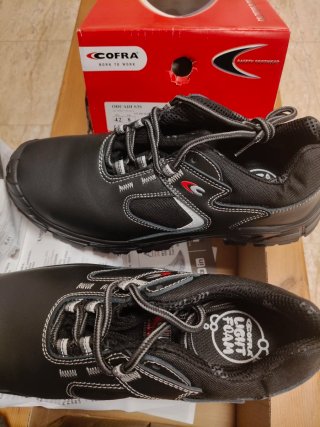 Zapatos de seguridad Cofra Talla 42,5