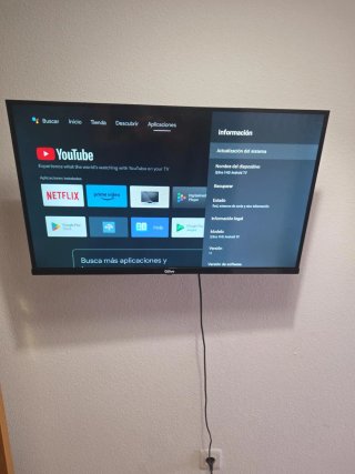 TV Qilive 32 pulgadas y soporte de pared regulable