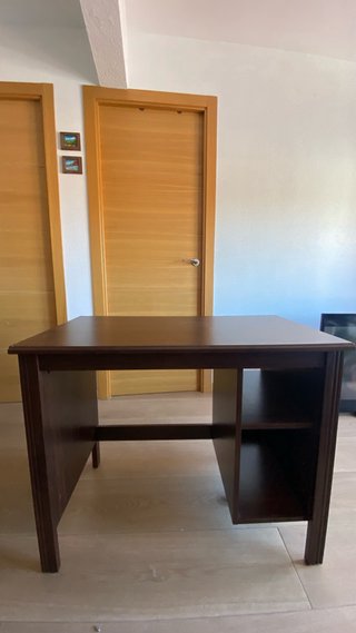 Escritorio de madera