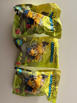 3 Muñecos Minions & Monsters