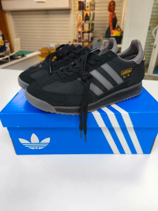 Zapatillas Adidas SL 72 RS Gris y Negro