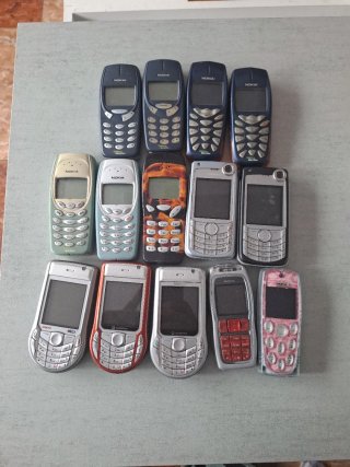 Lote de 14 móviles Nokia