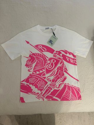 Camiseta Burberry Blanca y Rosa