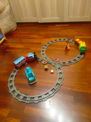 Set de 2 Trenes Eléctricos LEGO Duplo y Vías
