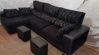 Sofá Chaise Longue con Dos Puffs