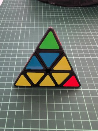 Pirámide Rubik (Pyraminx)