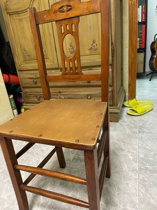 Silla de madera clásica