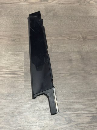 Moldura Pilar Puerta Trasera Izquierda Passat B8