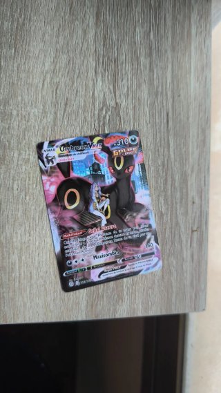 Carta Pokémon Umbreon VMAX