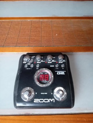 Pedal Multiefectos para Guitarra Zoom G2