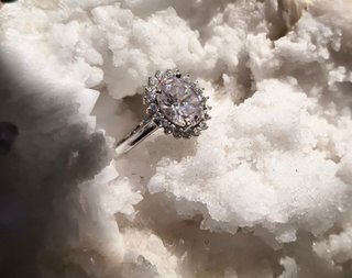 Anillo de Plata de Ley con Circonita