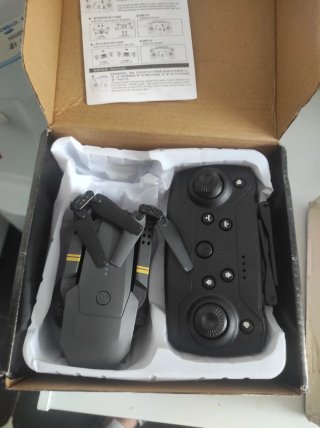 Dron con Mando de Control
