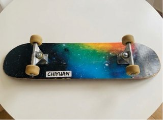 Monopatín con Diseño Galaxia